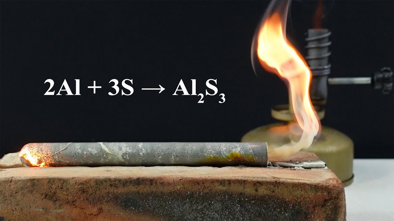 Thí nghiệm Al + S. Aluminum tác dụng với sulfur. Aluminum reacts with sulfur