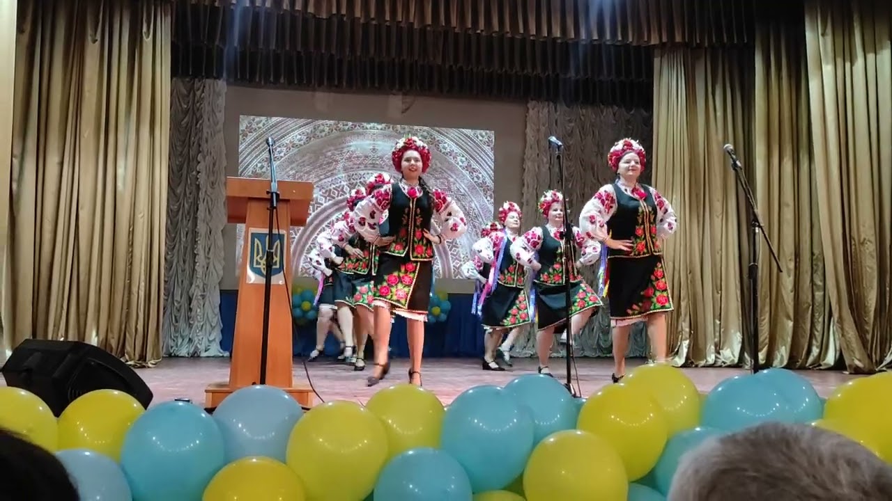 Народний танцювальний колектив 