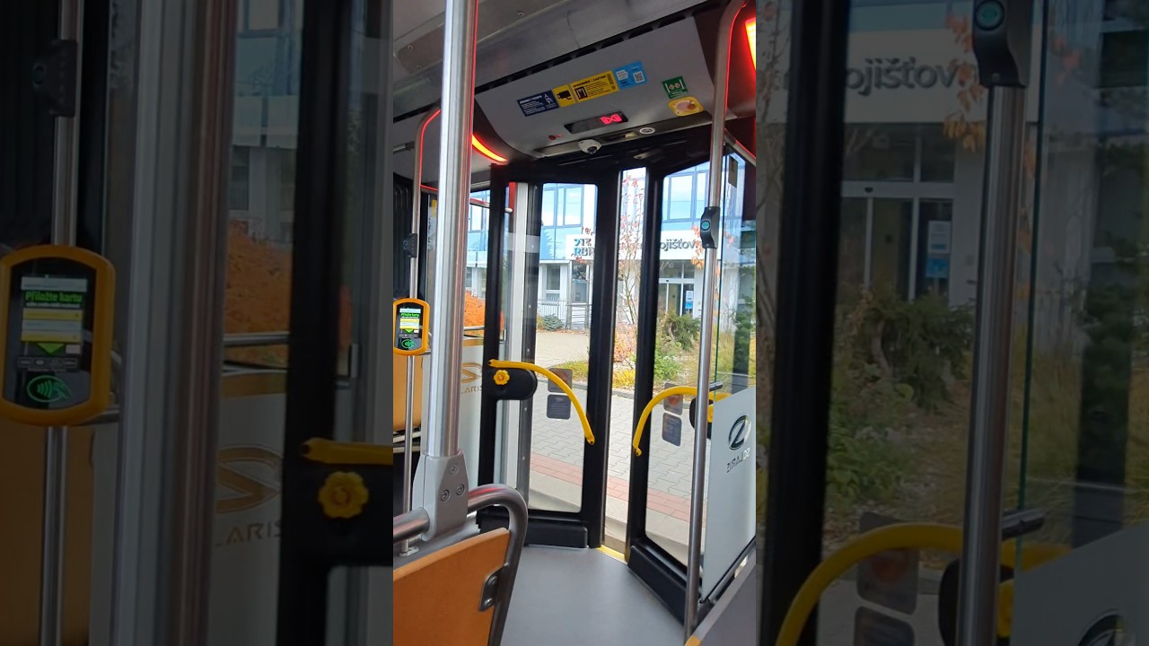 Bus Doors Closing - Solaris @ Ostrava - Czech Republic #bus #busdoor #shorts