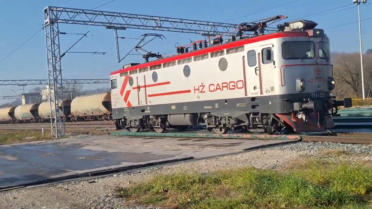 Trans Cargo 2420 - ASEA 1 141 322 HŽ CARGO diže pantograf PODSUSED TVORNICA ZAGREB.HR 