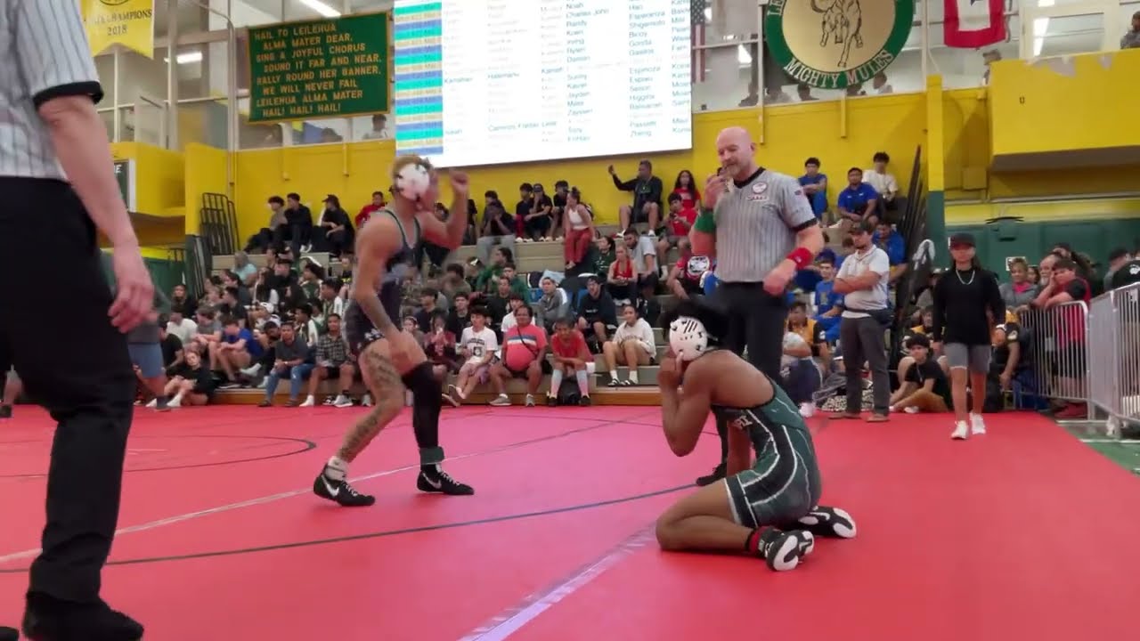 Diesel Del Rosario (Sr.) vs Molokai - 120 lbs - Officials semifinals Dec 23 2023