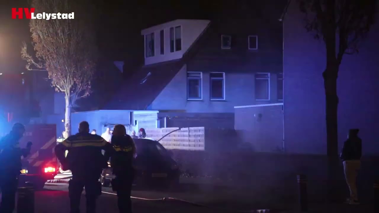 Veel rook bij woningbrand Zeewolde