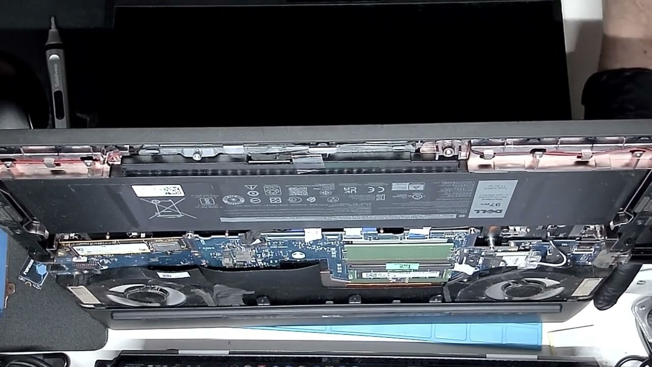 Alienware m17 R5