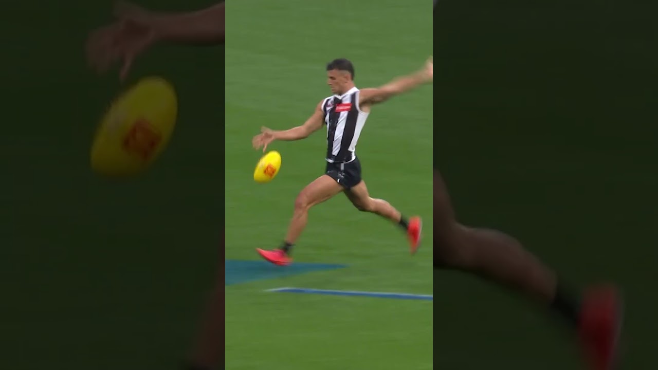 Captain Nick Daicos kicks the first goal of ANZAC Day 🤩💪