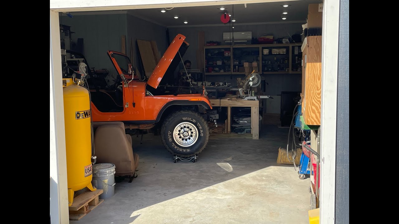 Реставрация Jeep CJ5 1979 года — снятие бачка Ep6