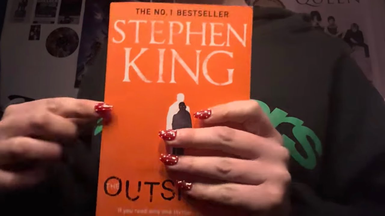 ASMR My Stephen King Book Collection !!