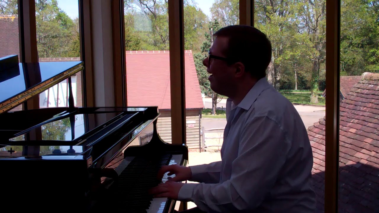 Ed Clarke - Moonraker (Shirley Bassey)