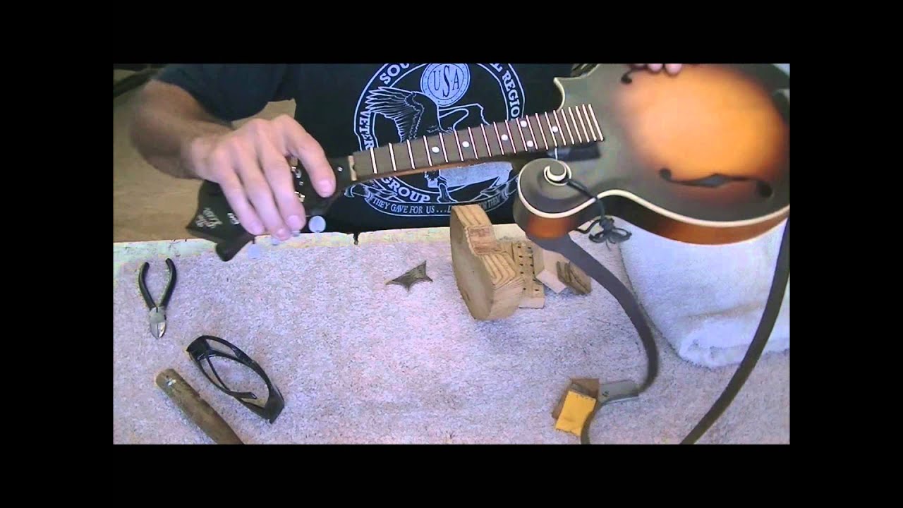 080 RSW Setting Up The Loar Mandolin