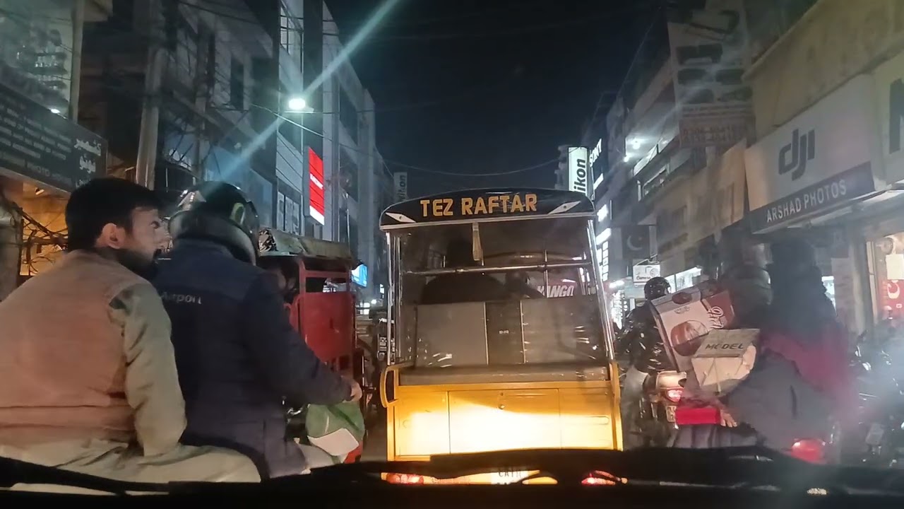 Driving in Lahore City random Driving andrun Lahore must watch. 