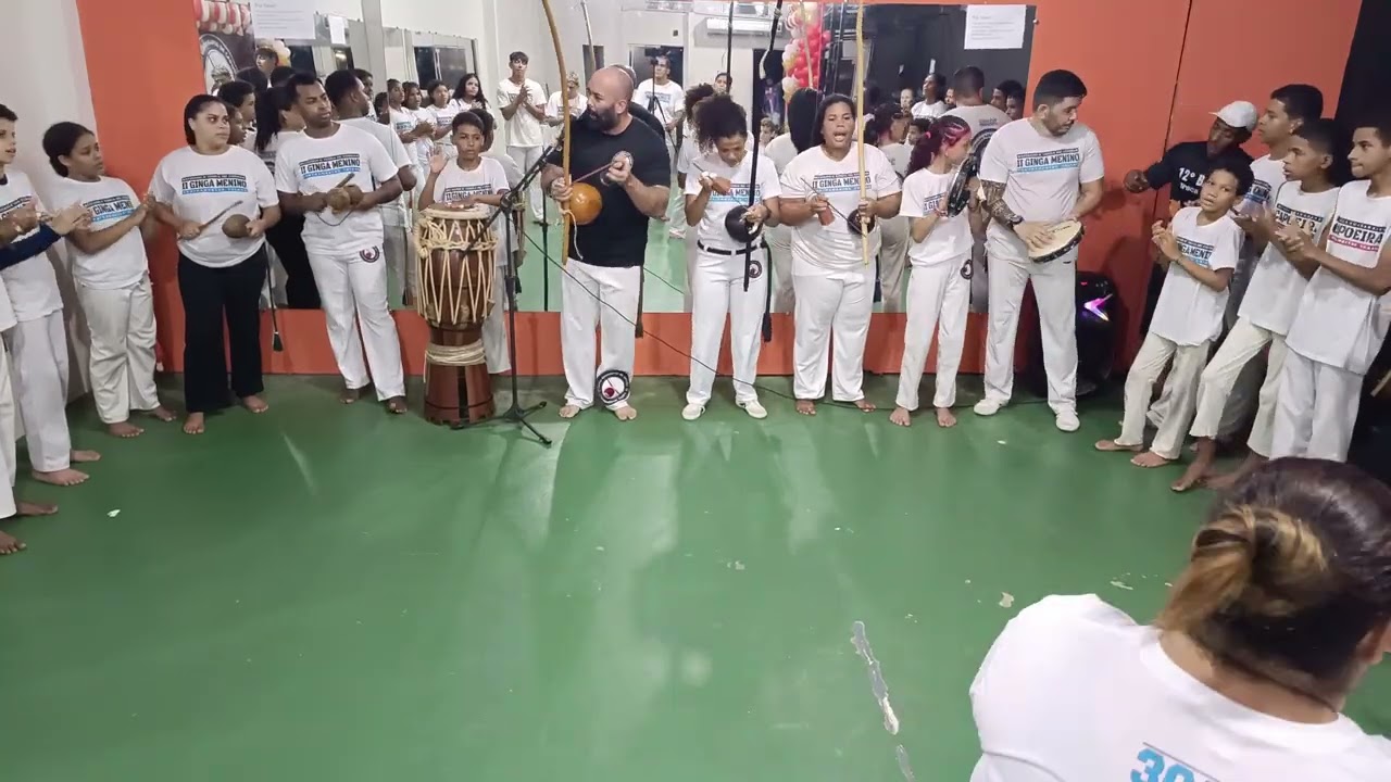 #052 /26 - ESCOLA GUARARAPES DE CAPOEIRA  - RODA NA ACADEMIA W FITNESS - FESTA DE FINAL DE ANO