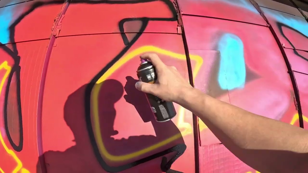 Graffiti review with Wekman // Art Deton. Spray cans