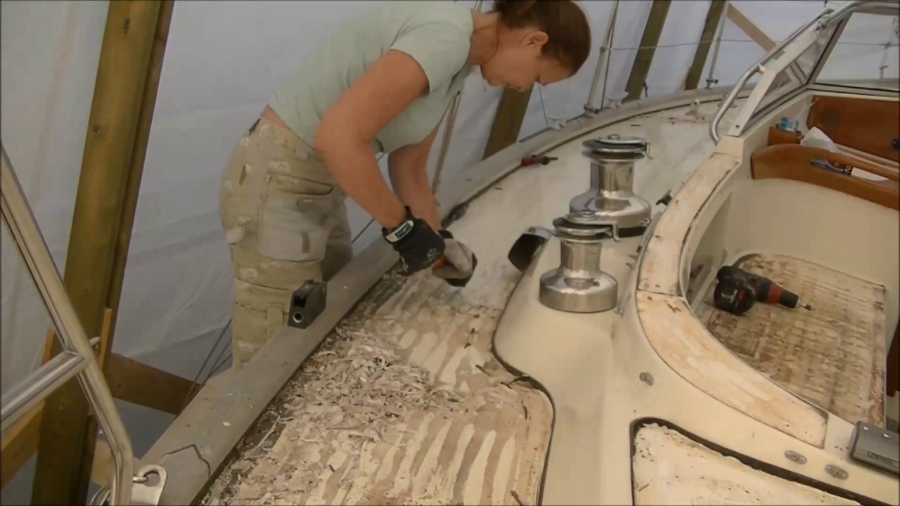 Byte av teakdäck på Najad 391