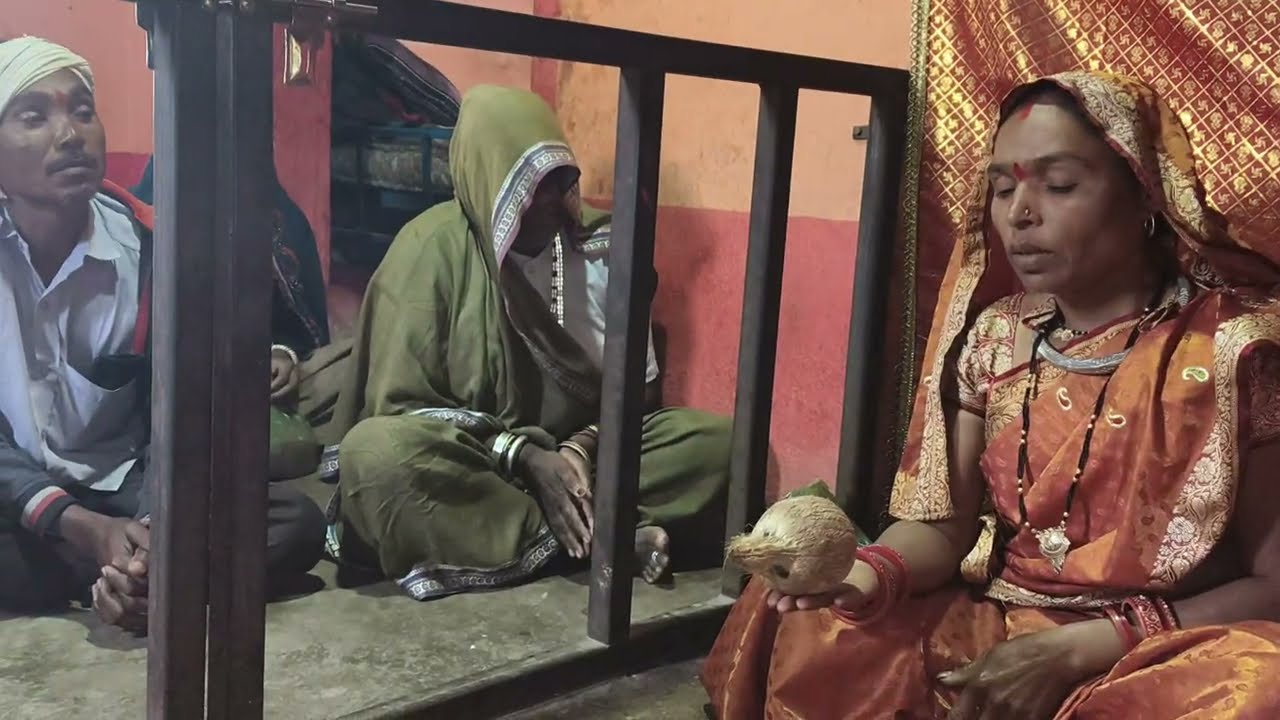 मैना माताजी मो. न.8819013500//चावल की पुड़ी देखने वाली मैना माताजी ग्राम ए बी रोड़ गवाड़ी सेंधवा 