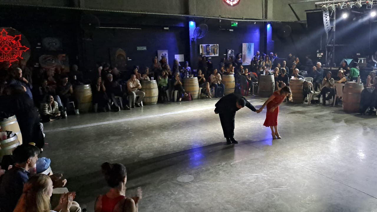Mientras vuelva el amor - Calo-Podesta. Bailan Alejandro Lencina & Victoria Ramirez