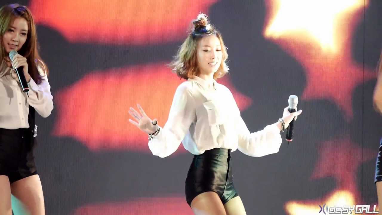 121027 롯데월드 CBS 공개방송 - 브레이브걸스 예진 아나요
