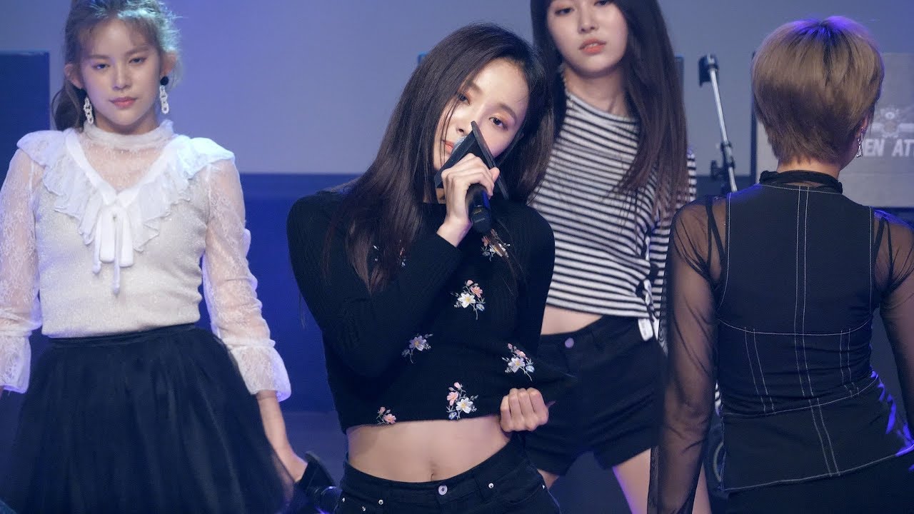 [4K] [180506] 모모랜드 MOMOLAND (연우 Yeonwoo) - 뿜뿜 BBoom BBoom (서든어택 팬미팅) 직캠/Fancam by PIERCE