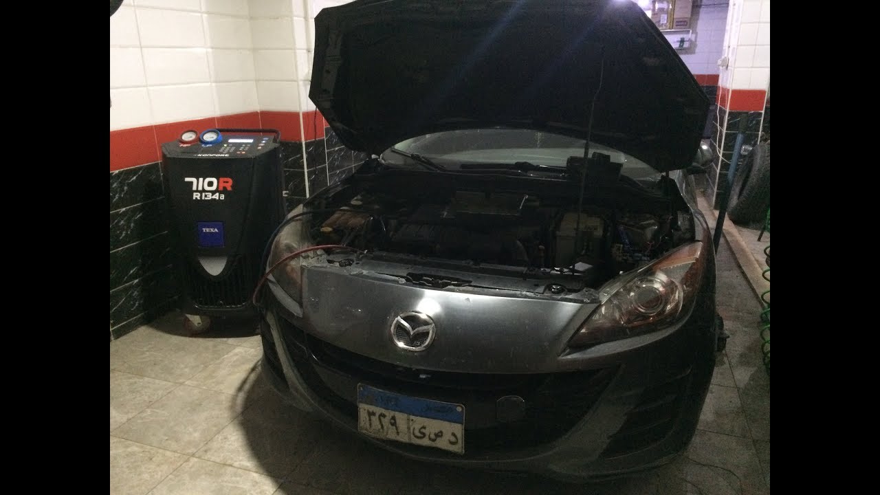 diy mazda 3 dash removal part 1 .. فك تابلوه مازدا3 وتغيير كويل التكييف