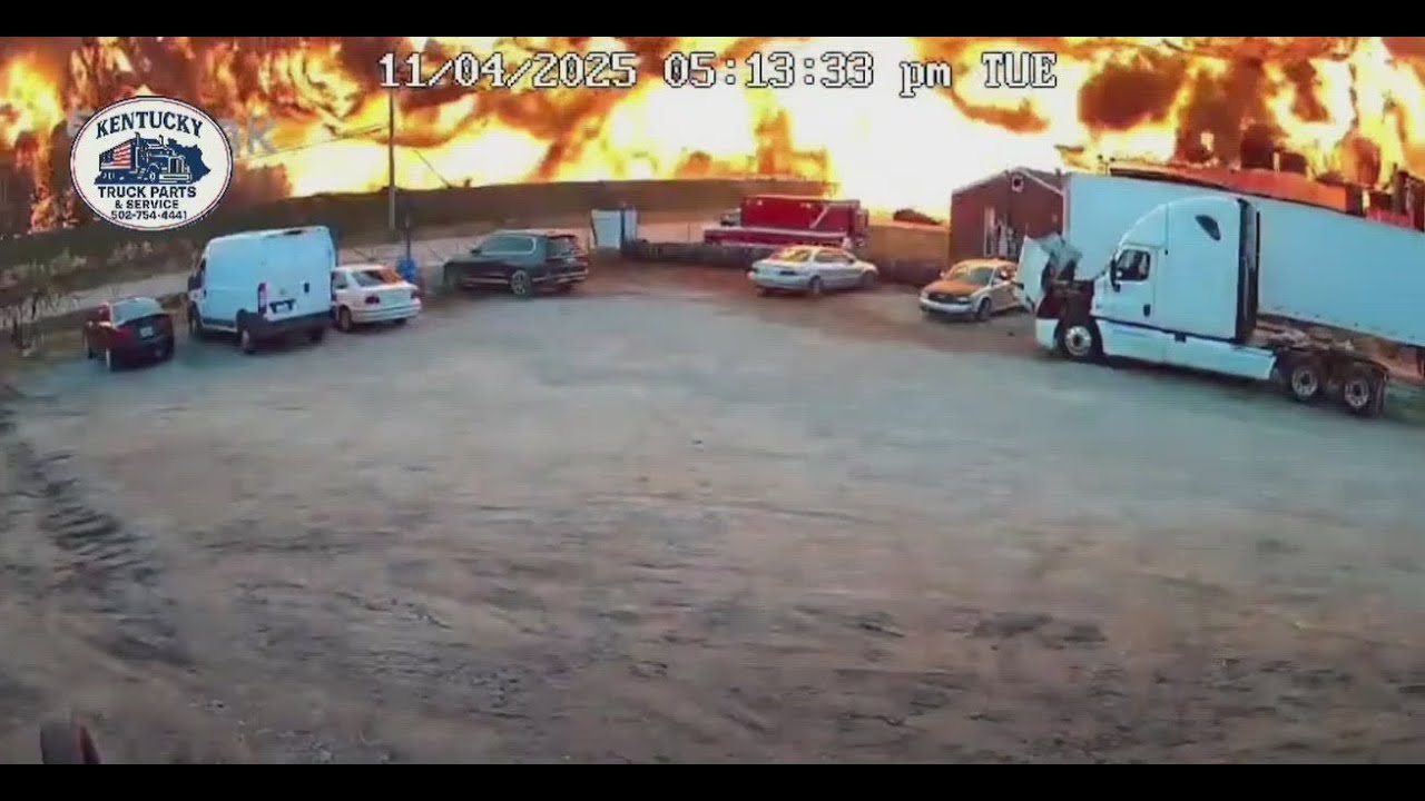 SURVEILLANCE: Fiery plane crash in Louisville