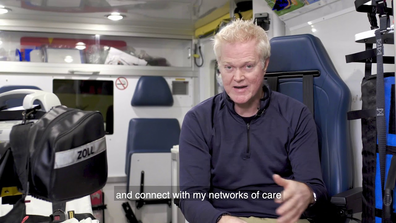 Overlevelsesk&aelig;de - ring 112, udf&oslash;r hjerte-lunge-redning og brug en hjertestarter