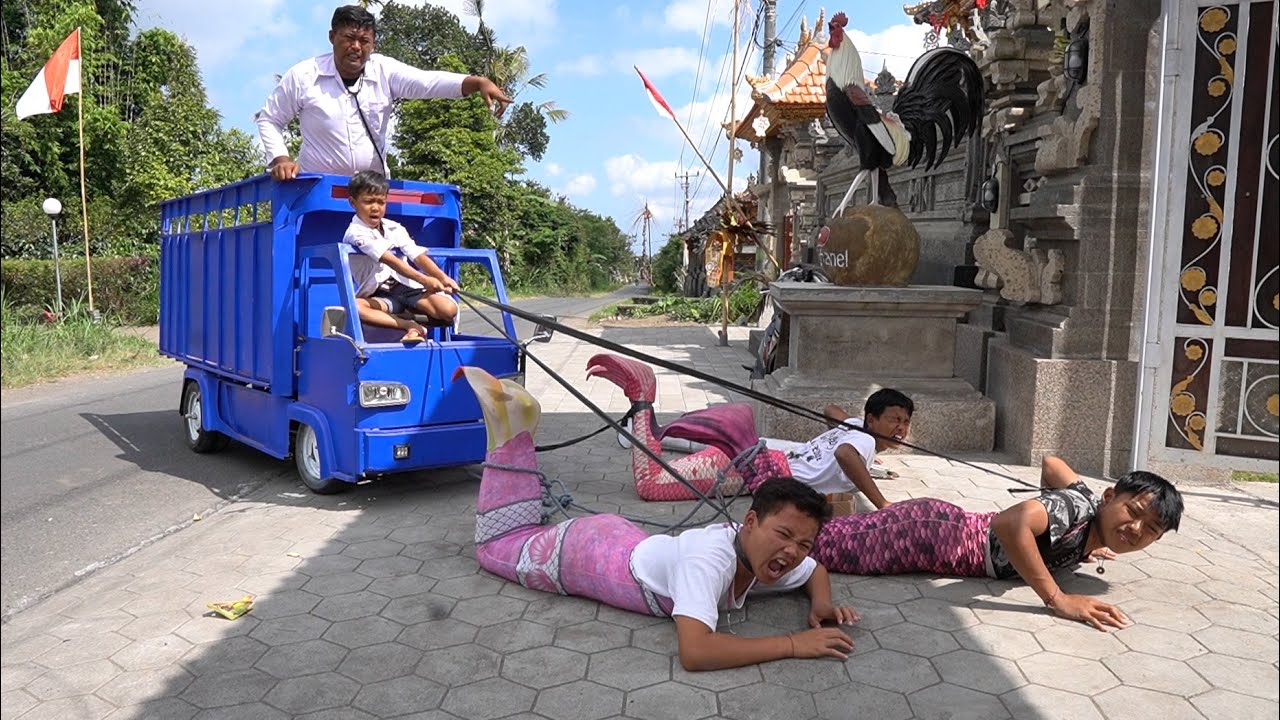 3 EKOR DUYUNG MEN4RIK TRUK BIRU KARENA BANNYA COP0T