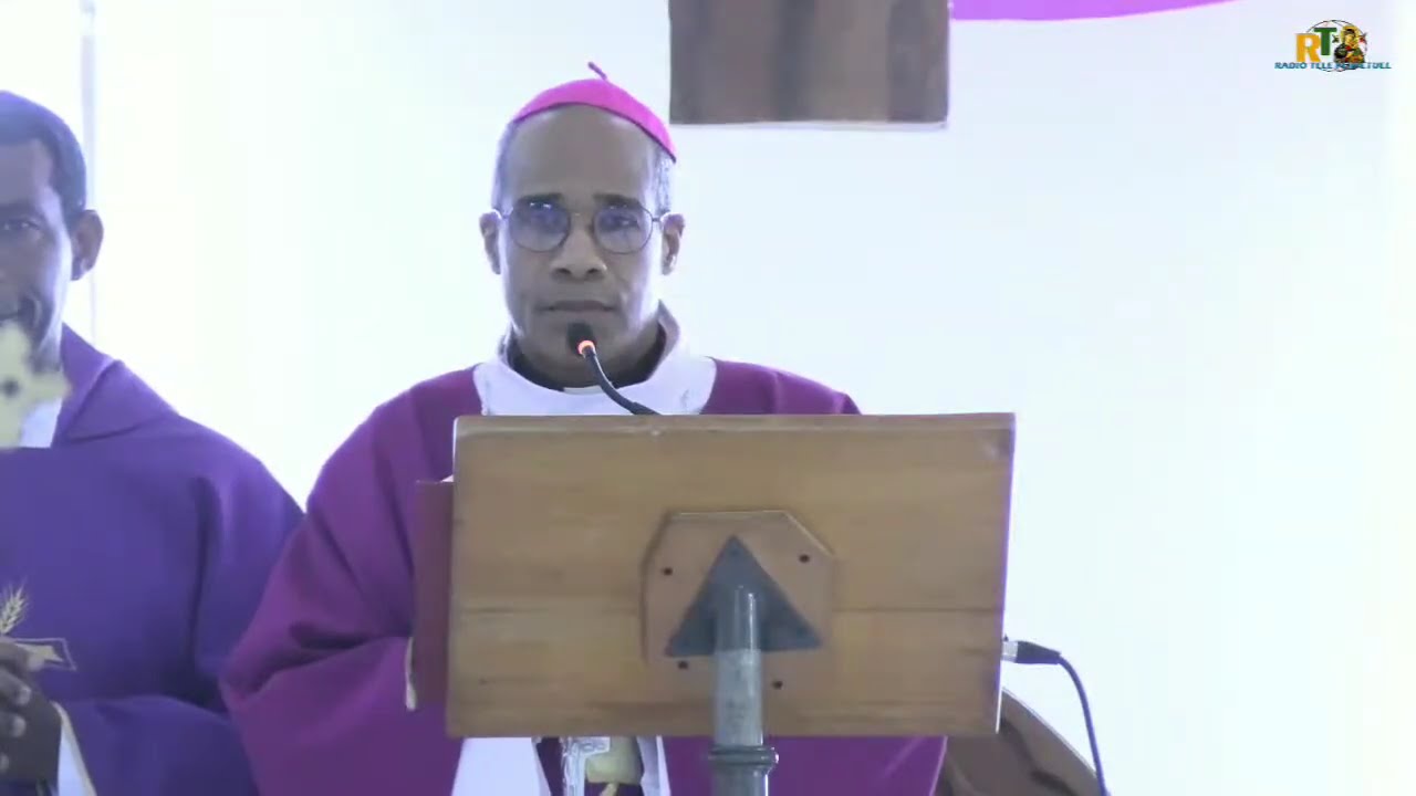 Cérémonie de prise de Coiffes et Messe de Graduation, Université  N-D d'Haïti