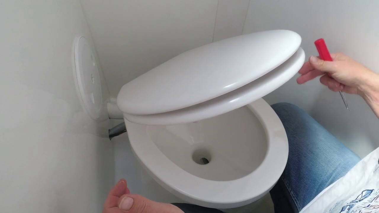 Tuto : Installation d'un WC électrique à la place d'un WC manuel
