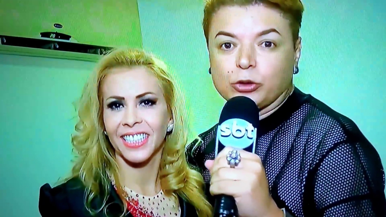David Brazil como repórter do programa Fofocalizando depois da confusão com Mara Maravilha.