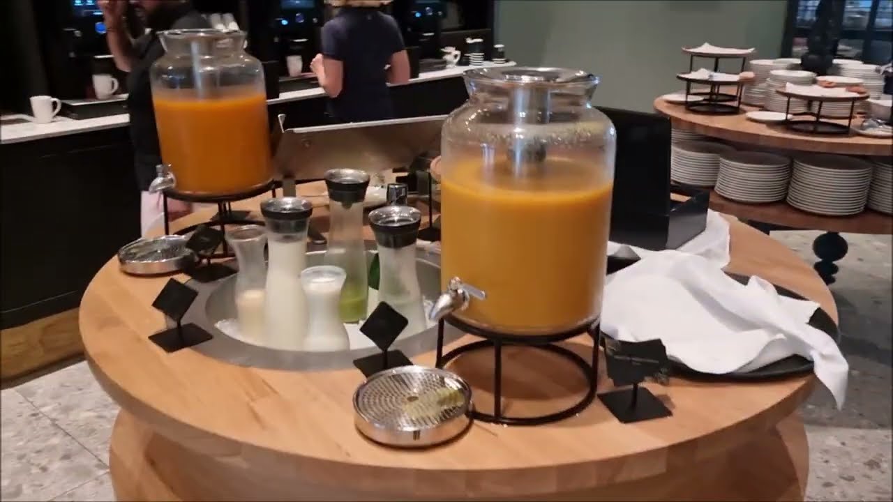 Ontbijtbuffet bij Van der Valk Hotel Venlo Augustus 2023