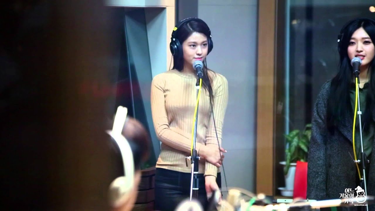 141112 타블로와 꿈꾸는 라디오 AOA 짧은치마 설현 직캠
