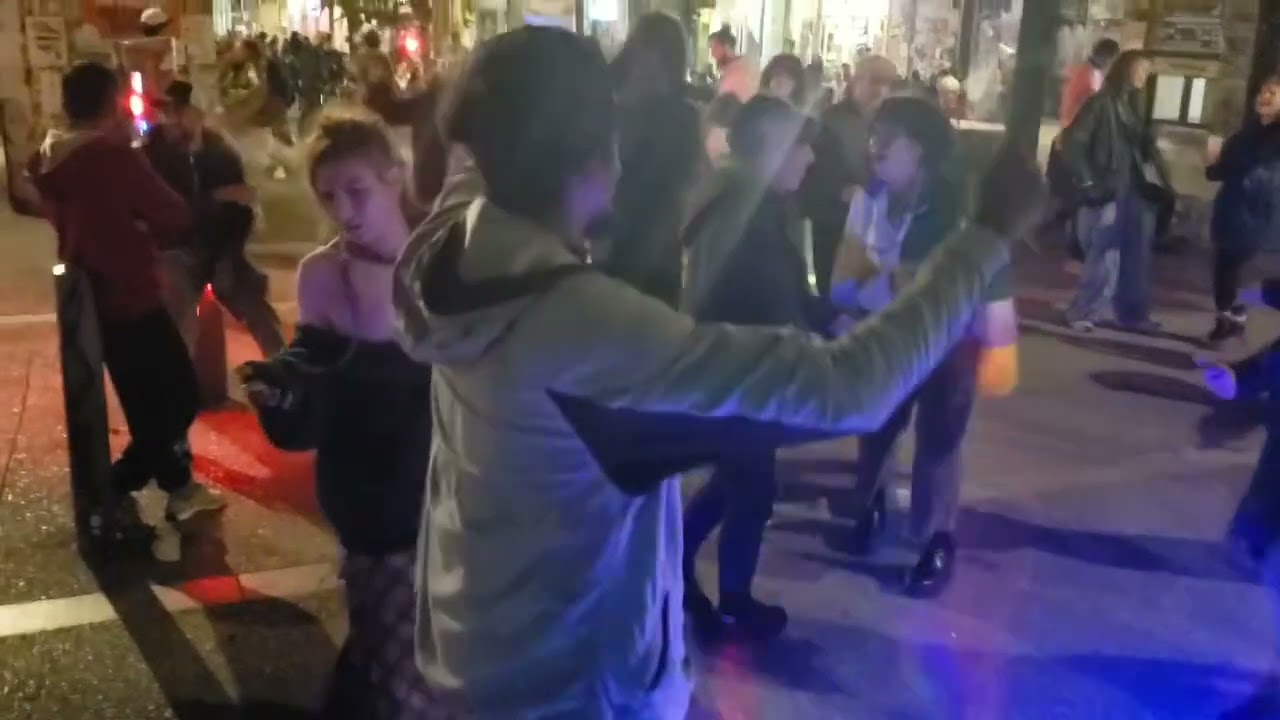Marseille la plaine la nuit