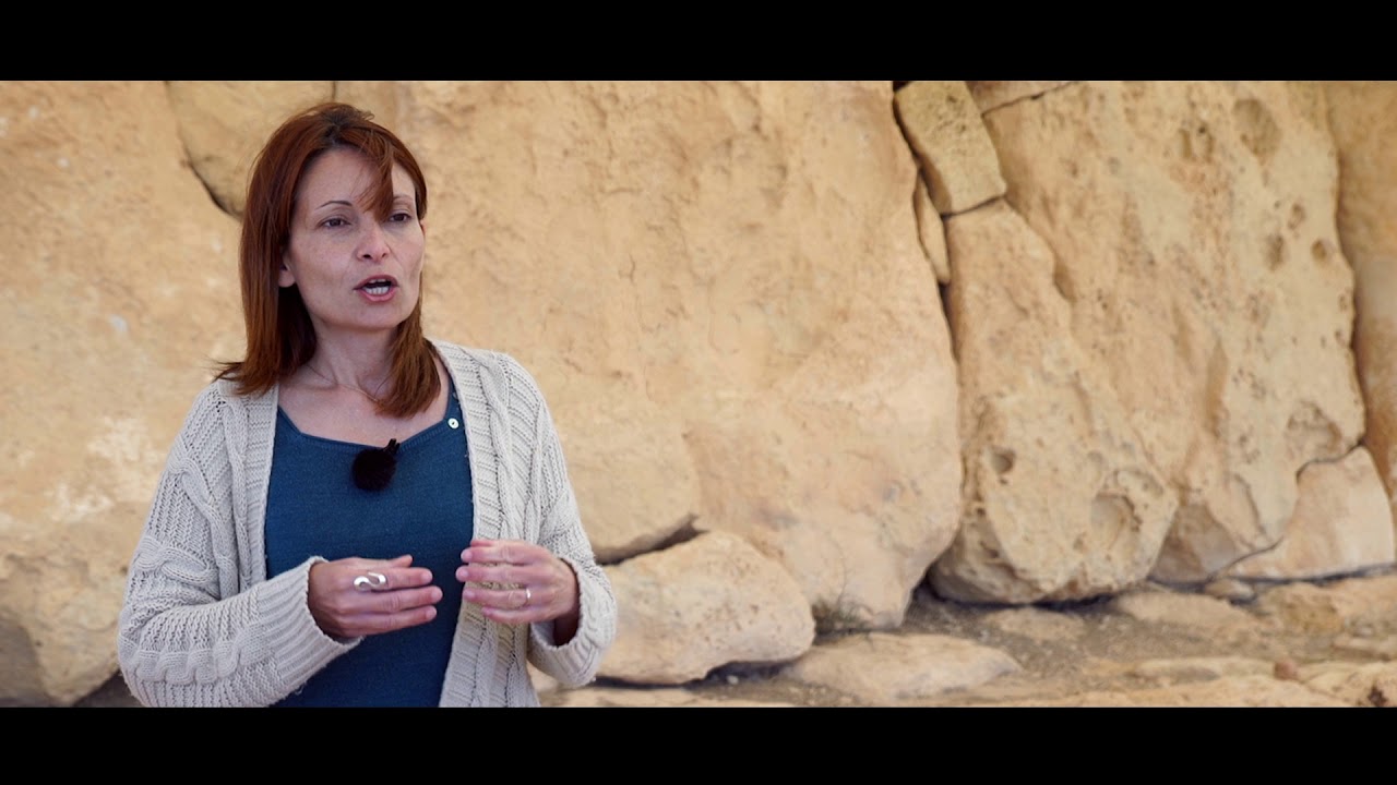 Ħaġar Qim  (English Version)