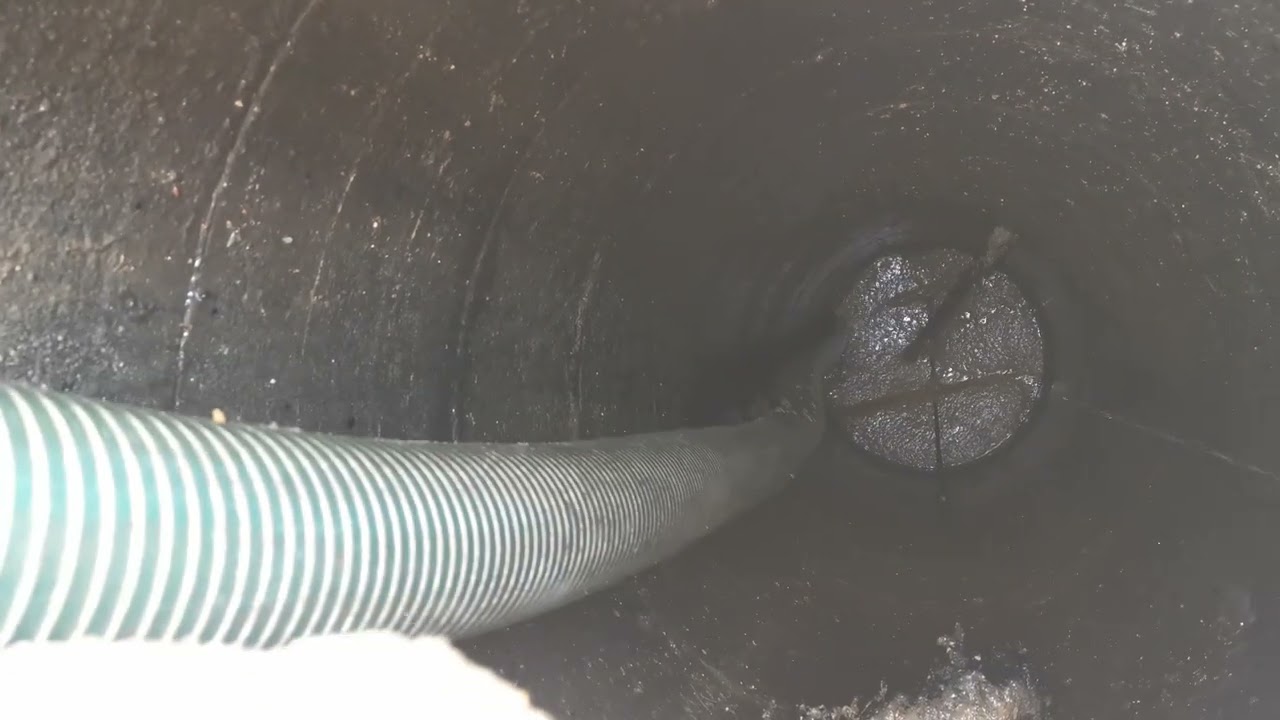 Pompowanie szamba z dużej głębokości! Wyw&oacute;z nieczystości płynnych! #wyw&oacute;zszamba #septictank