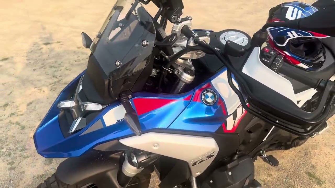 My BMW R 1300 GS Accessories - GIVI rack, Hepco-Becker handguards, more