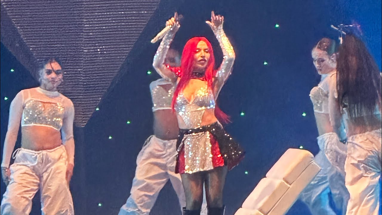 Ava Max - Live in Hamburg 2023 - Opening