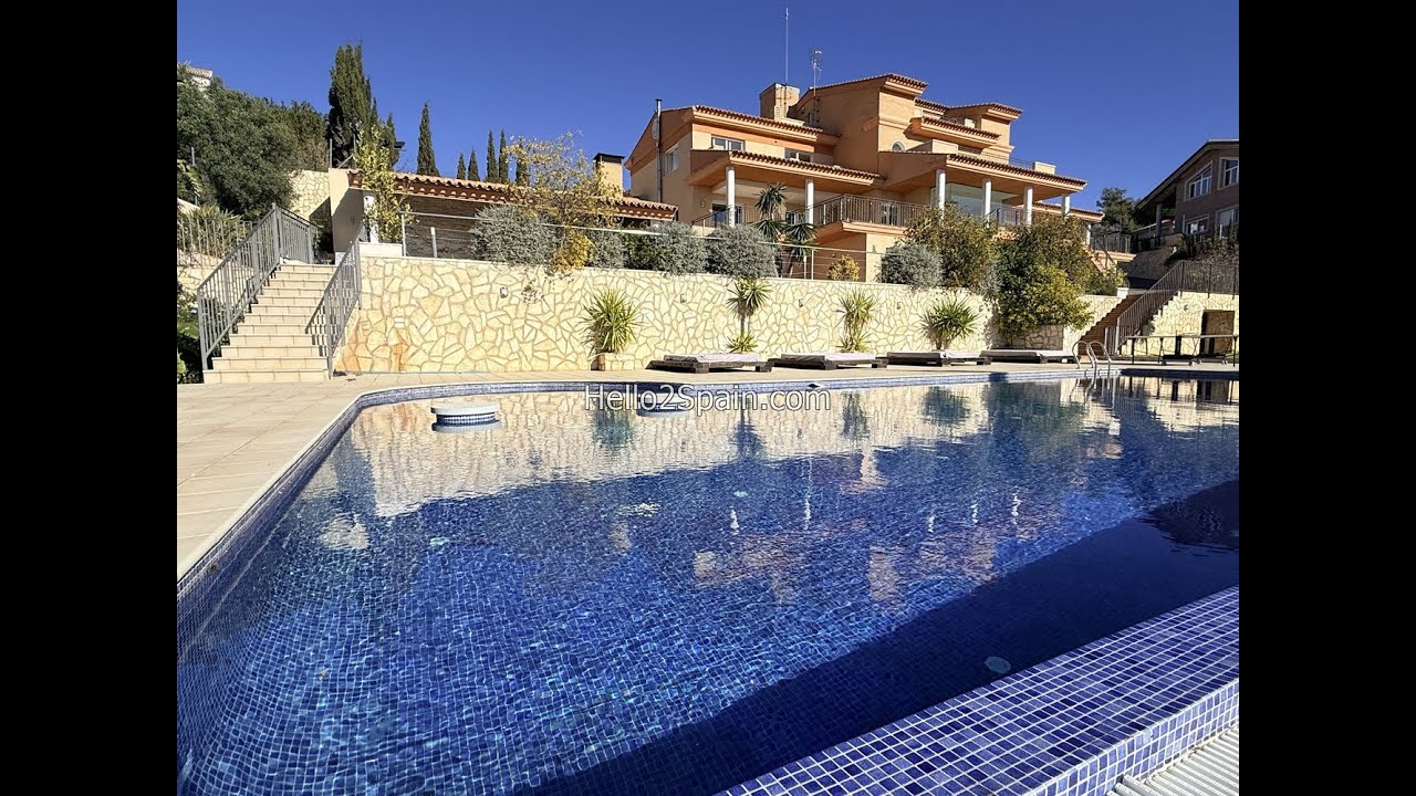 1,980,000€  PALATIAL VILLA WITH 10 BEDROOMS, INFINITY POOL, AMAZING VALLEY VIEWS. 1400M² BUILD