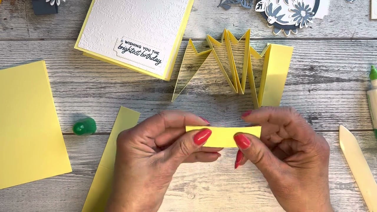 Pop up Cheerful Daisies Card!