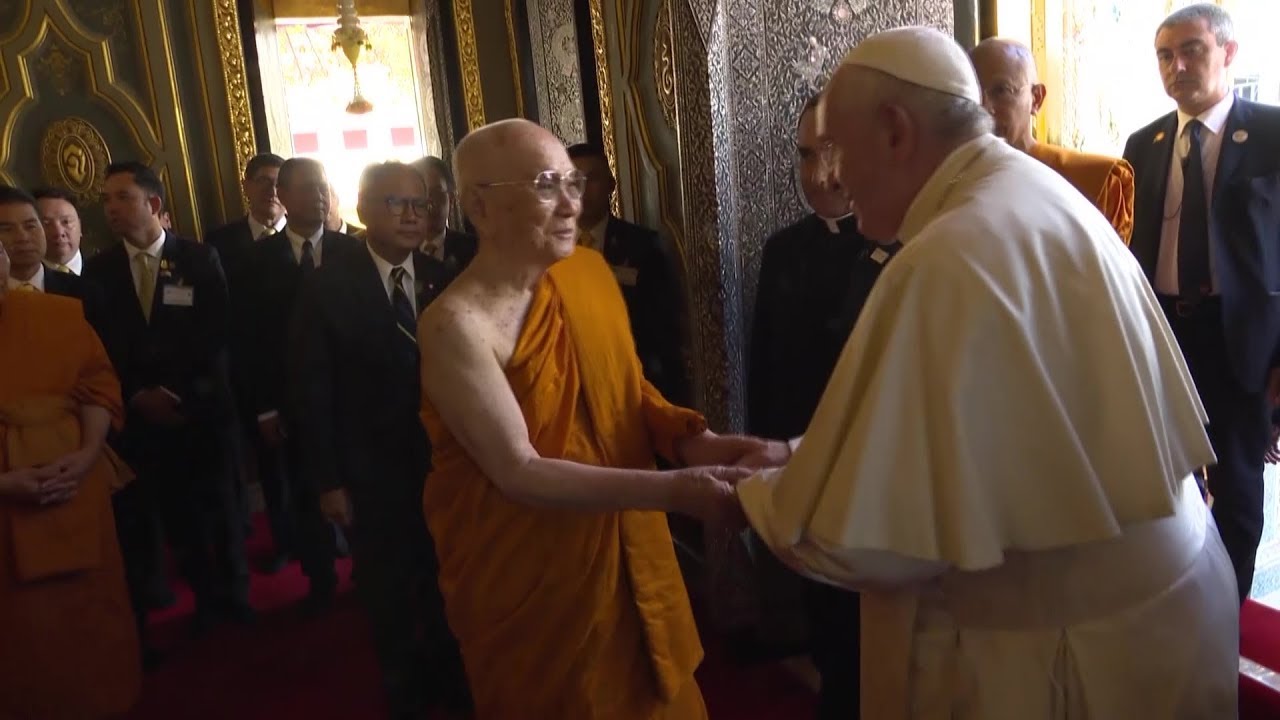 Profundo afecto recíproco en el encuentro entre el Papa y el Patriarca Supremo budista de Tailandia