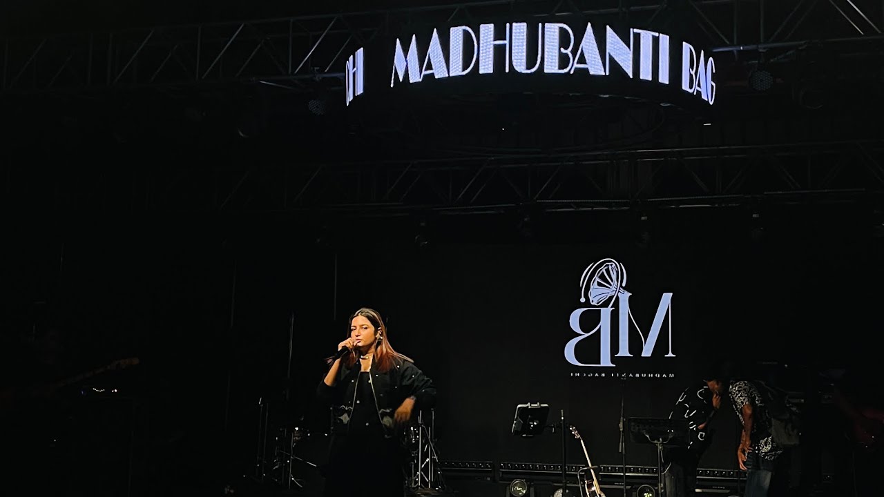 Madhubanti Bagchi In the house |Eiilm freshers|Live concert|MrNaYaK01|Festo2k25|#minivlog #trending 