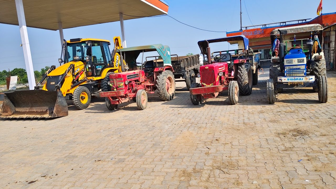 JCB 3dx loading mud in tractors | Mahindra 585 Di Swaraj 744 XT Mahindra 275 Di Xp Plus