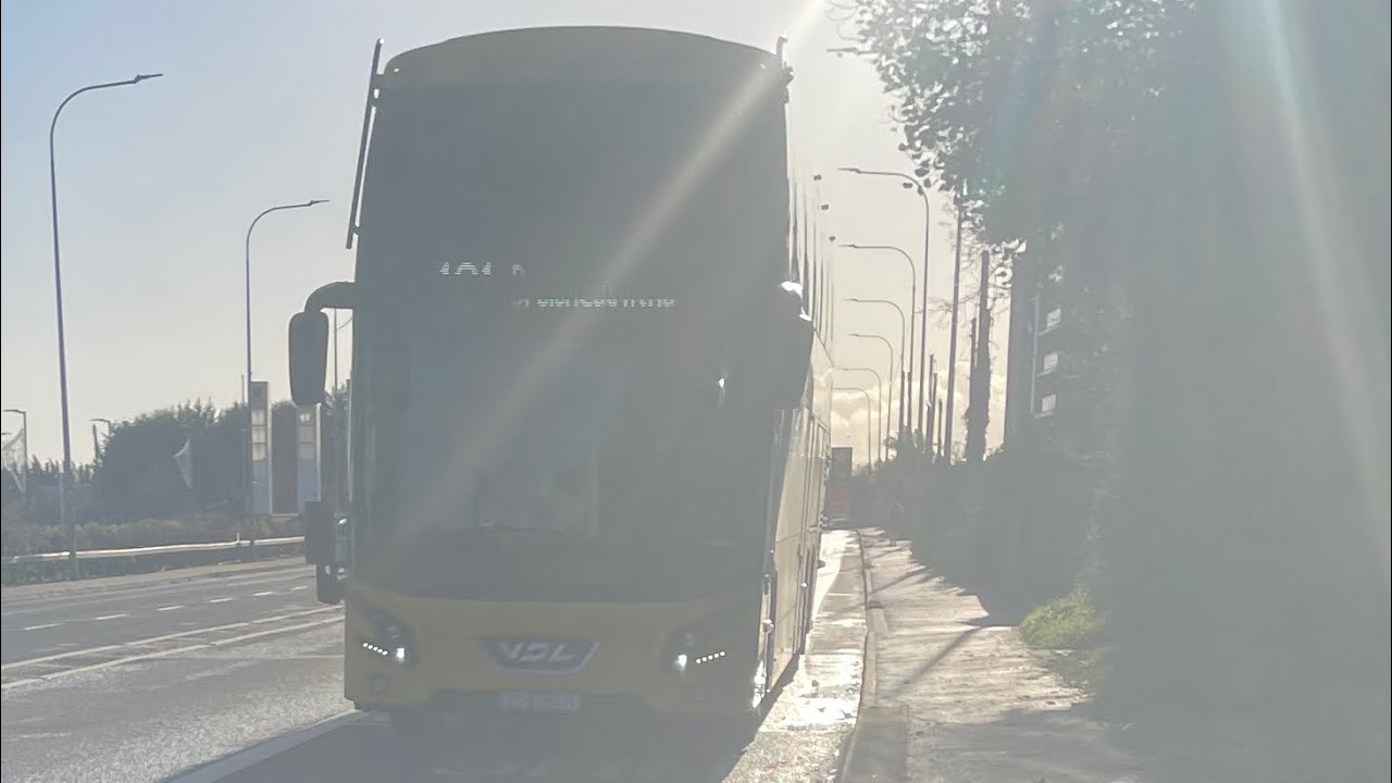 Bus Eireann | LF453 | VDL Futura FDD2 | route 101 towards Drogheda 