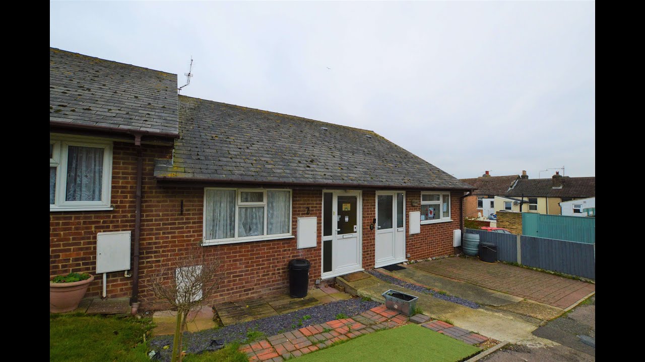 **LET AGREED** Montefiore Cottages, Ramsgate, 2 Bedroom Bungalow, £795pcm