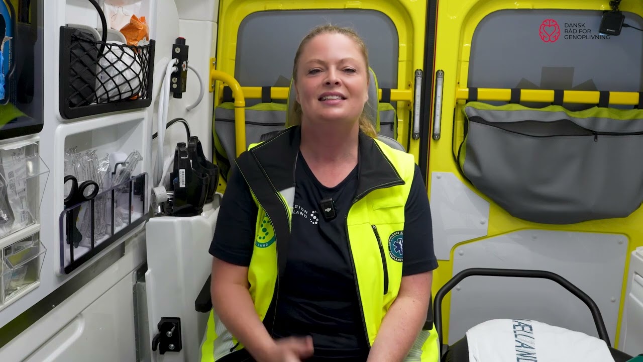 Arbejdet på alarmcentralen og i ambulancen, når der sker et hjertestop