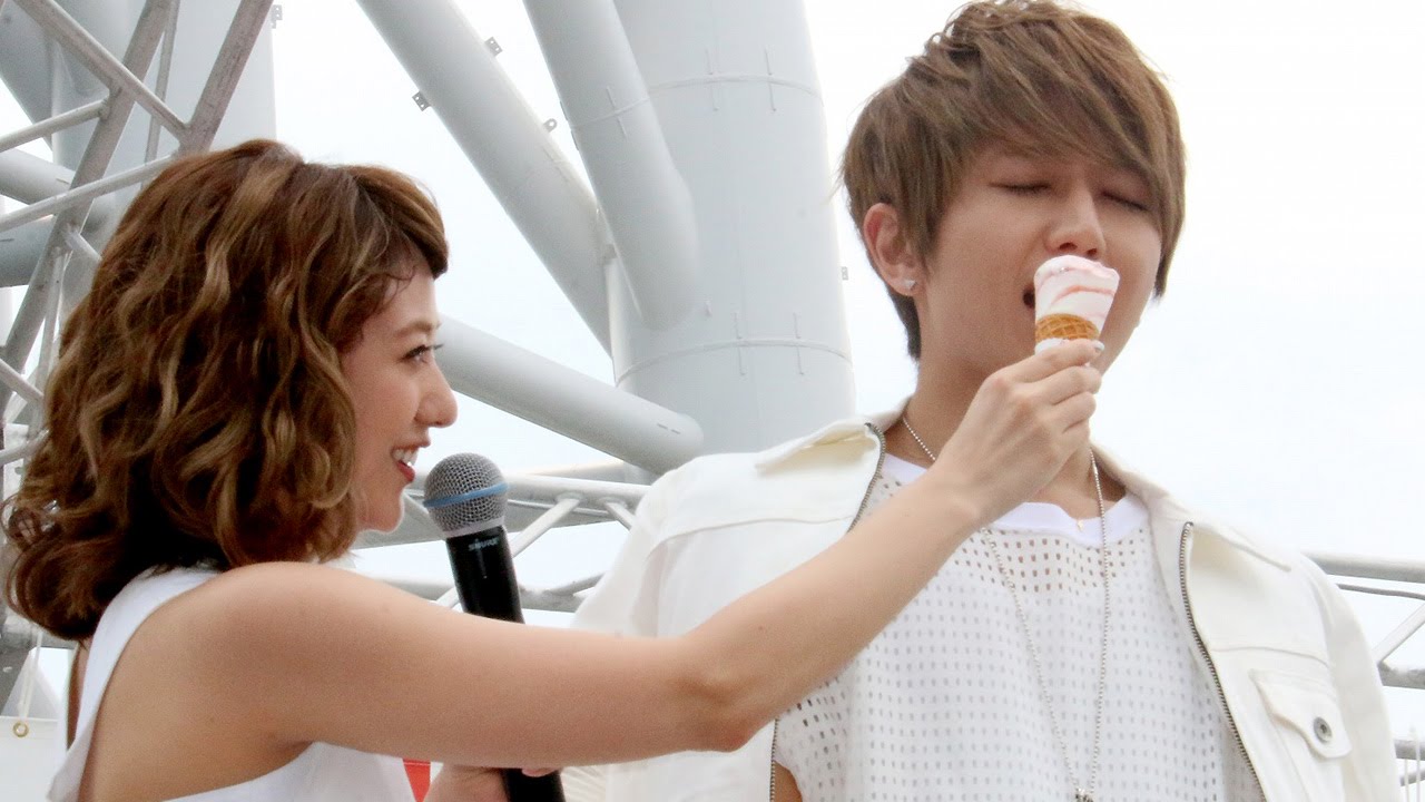 AAA・西島隆弘、伊藤千晃からアイス「あ～ん」ファン大興奮！「seventeen ice×AAA DOME LIVE 2015」発表イベント3　#AAA　#event