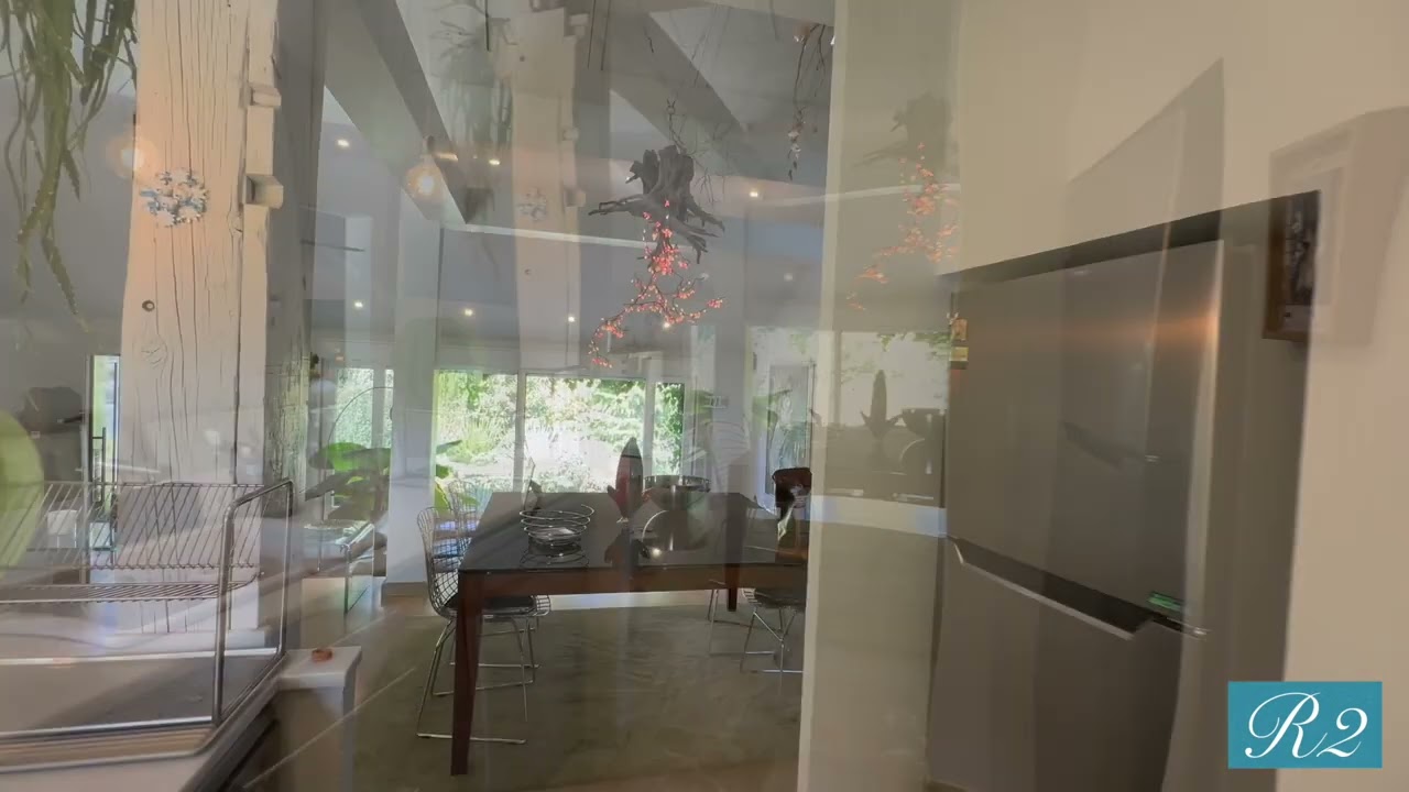 R2 Inmobiliaria vende chalet muy especial para personas que adoren vivir en plena naturaleza