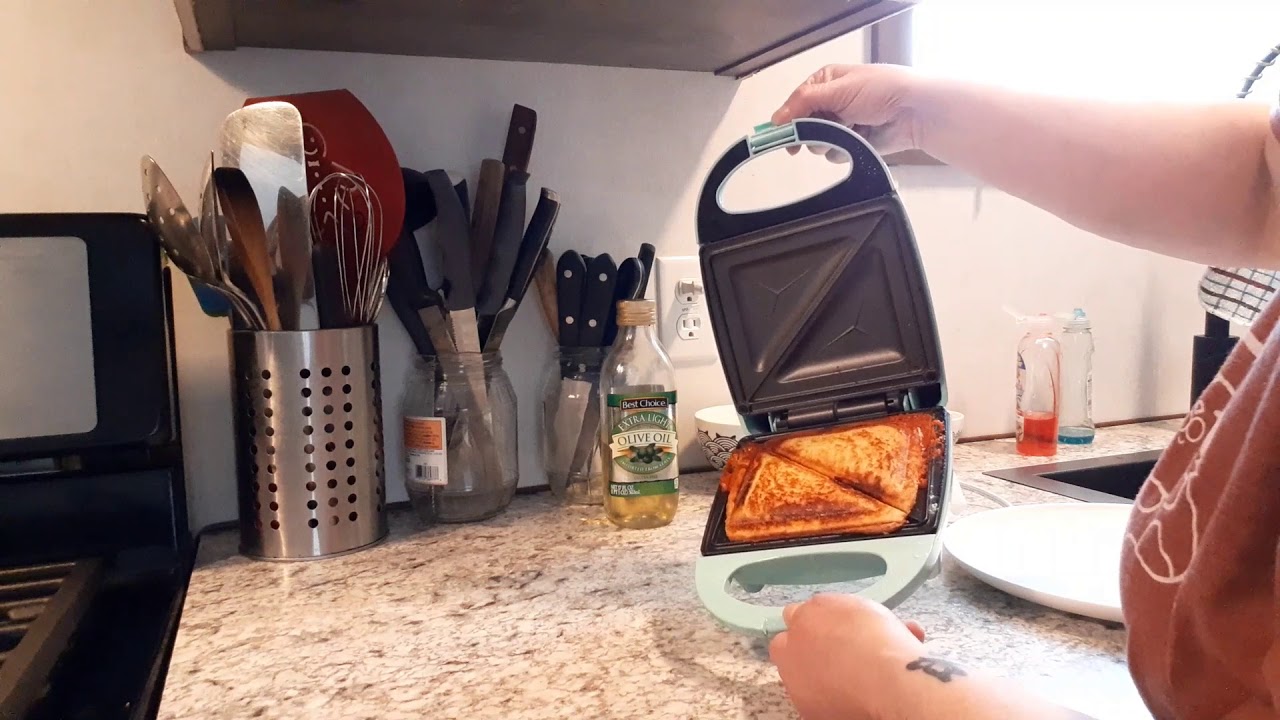 Давайте приготовим ВКУСНЫЕ кармашки для пиццы с помощью моей мини-сэндвичницы Nostalgia MyMini!!!