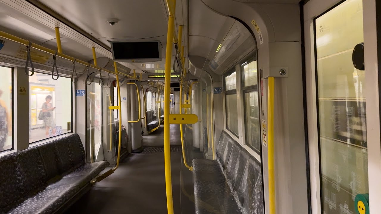 U-Bahn Berlin - Mitfahrt im H-Zug als Leerfahrt Teil 2