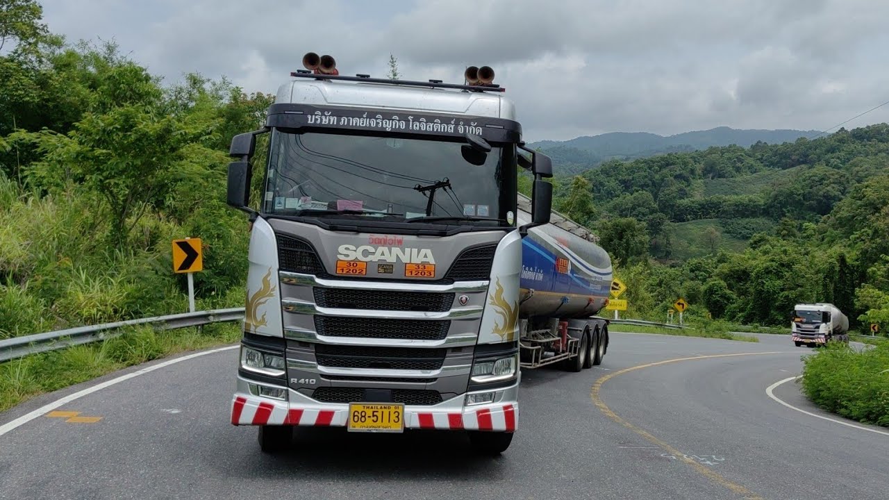 FH 440 ชิดซ้าย VOLVO FL 10 คุณปู่ตัวแรงนำมาก่อน