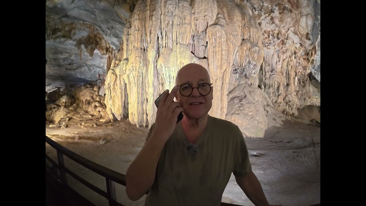 Motorbiking Vietnam 31: Cave exploration at Động Thiên Đường (Paradise Cave)!