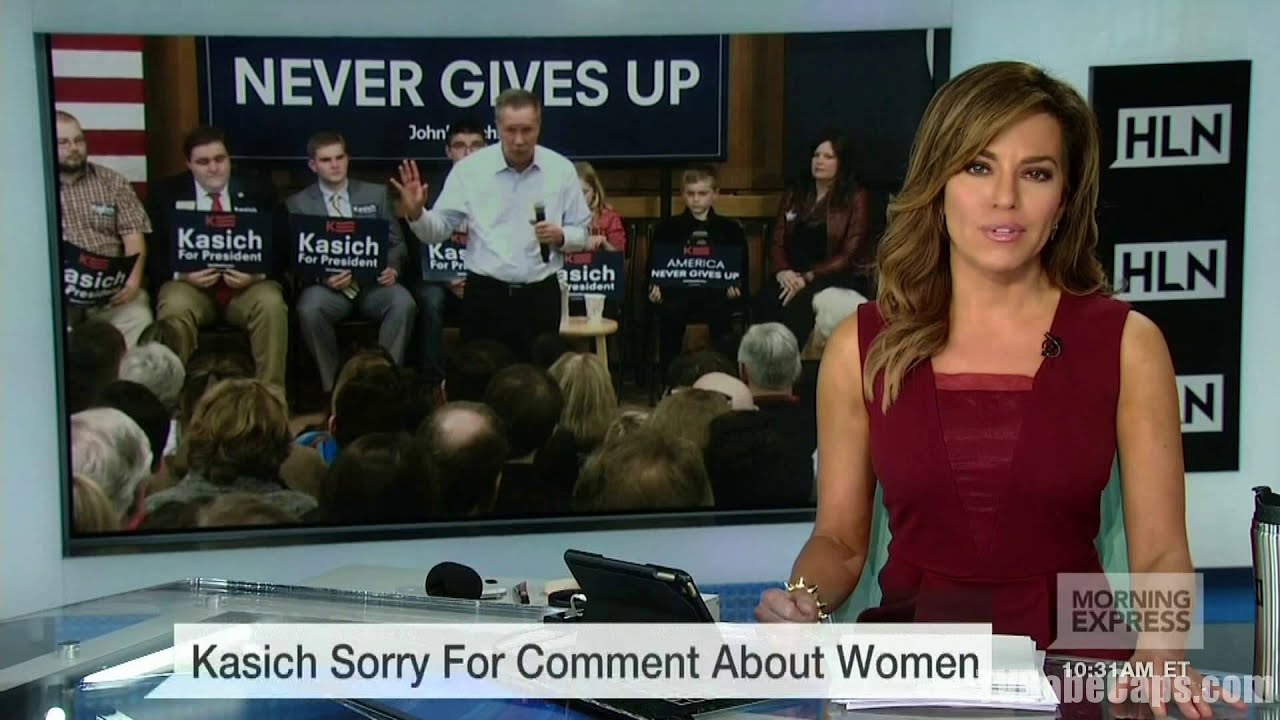 Robin Meade - HLN "Morning Express" HD 02/23/2016