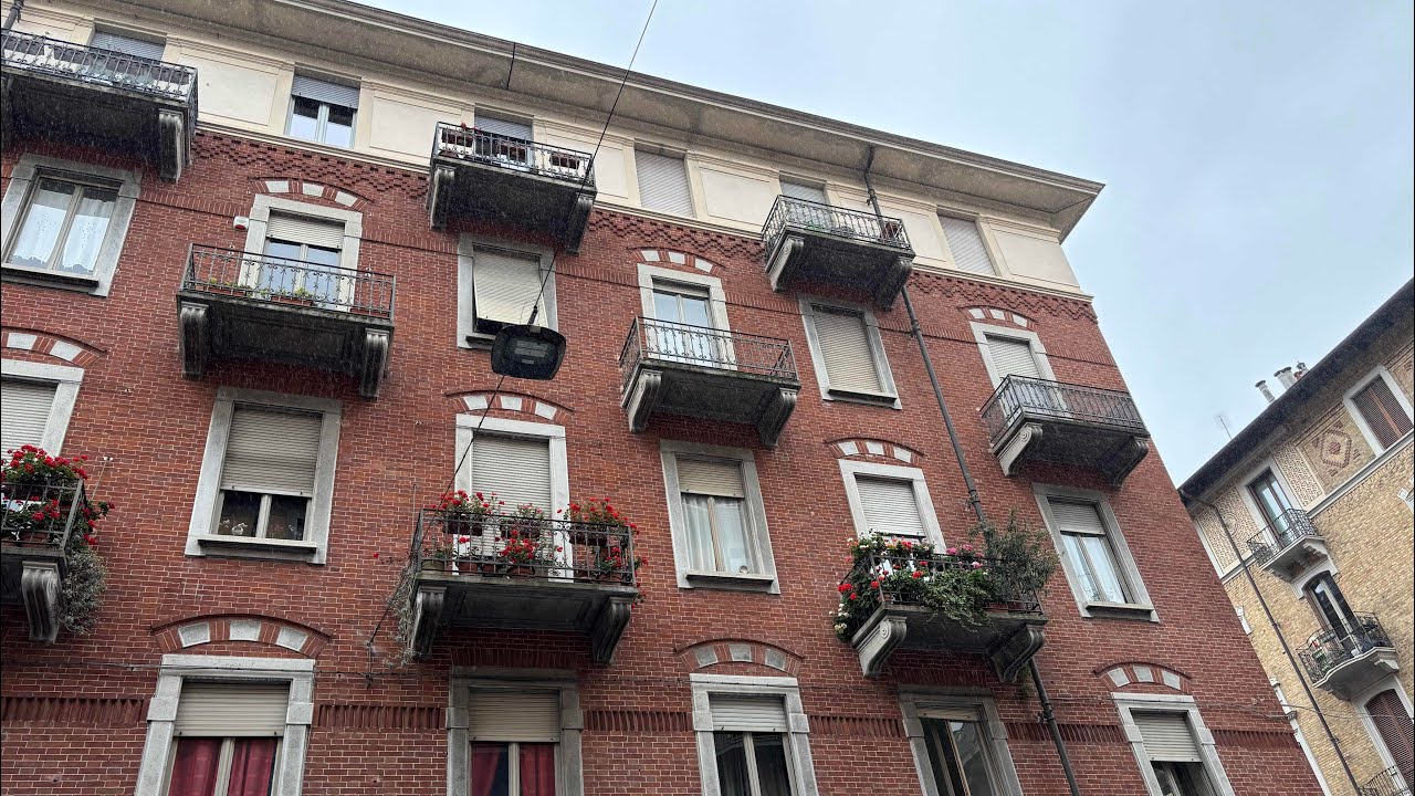 In vendita ampio bilocale cit Turin Torino